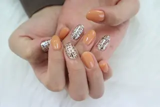 ネイル カラーズビューティサロン所属・ツノスエアヤカ ／つののネイルデザイン