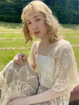 ミディアム 三好 美里のヘアスタイル