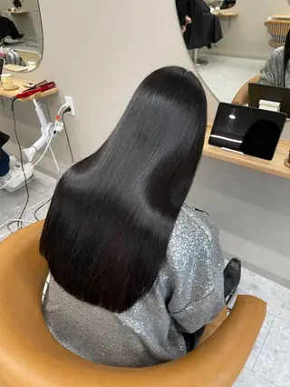 ロング 髪質改善&ハイトーンカラー BALE所属・Hikaru Memelu 中津店のマツエク・マツパデザイン