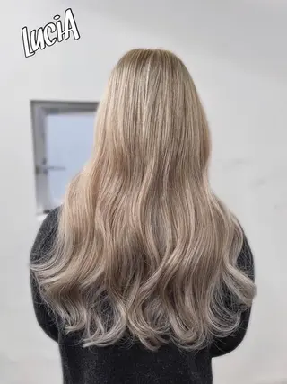 ロング カラー ヘアアレンジ エクステ LuciA\5900のヘアスタイル
