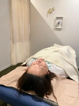 美容鍼　蒼月-aotsuki-所属・美容鍼「蒼月」 -アオツキ-のエステ・リラクイメージ