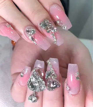 ネイル METORO NAILのネイルデザイン