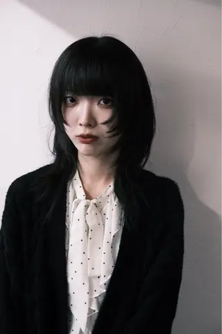 ミディアム sunc所属・梅田l大人韓国ヘア レイヤー×艶カラーのヘアスタイル