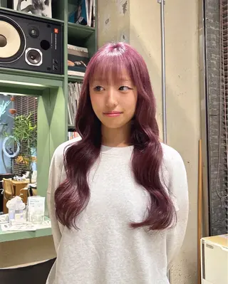 ロング カラー tre by soi所属・渡辺 彩乃のヘアスタイル