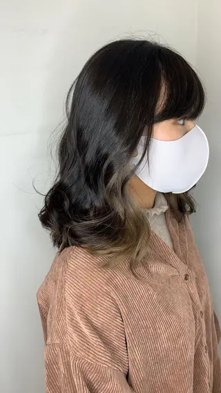 ロング カラー 🌈re-room EIKI🇰🇷のヘアスタイル