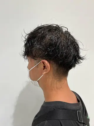 パーマ メンズ 🐺ウルフ× ハイトーン🐺MOEのヘアスタイル