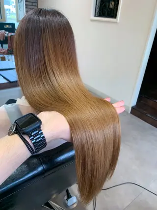 ロング Uni.所属・地毛風ストレート/ 髪質改善/榎本流行のヘアスタイル