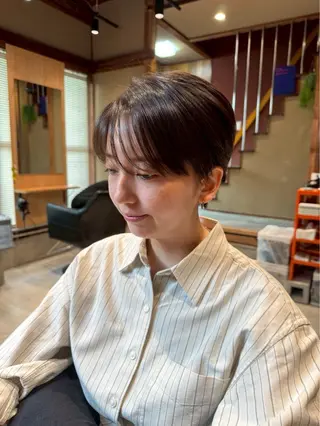 ショート カラー 溝曽路 優衣のヘアスタイル