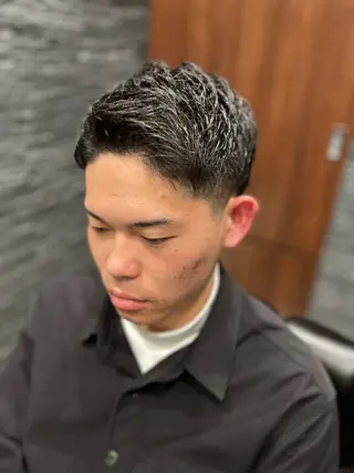 ショート ヒロ銀座バーバーショップ難波店所属・縮毛矯正/パーマ 宮河 惇💈のヘアスタイル