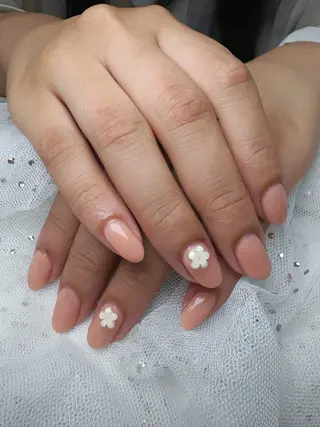 ネイル ビューティーサロン　フラワーズ所属・ビューティーサロン フラワーズ　ヒのネイルデザイン