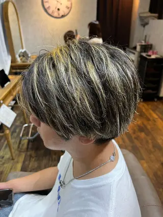 カラー 松永 かずきのヘアスタイル