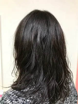 セミロング パーマ 横田  尚登のヘアスタイル