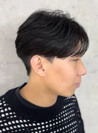 ショート カラー パーマ メンズ 森下 佑大のヘアスタイル