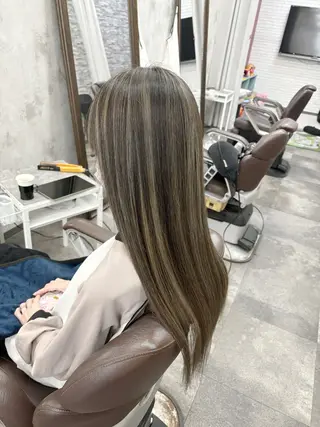 ロング カラー 田中 沙也香のヘアスタイル