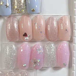 ネイル キャンアイドレッシー六本木店所属・MIKA／耳ツボ ／マグネットネイルのネイルデザイン