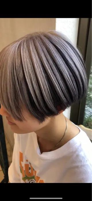 カラー 目黒 優衣のヘアスタイル