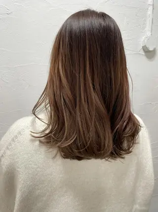 ミディアム カラー 平 ちひろのヘアスタイル