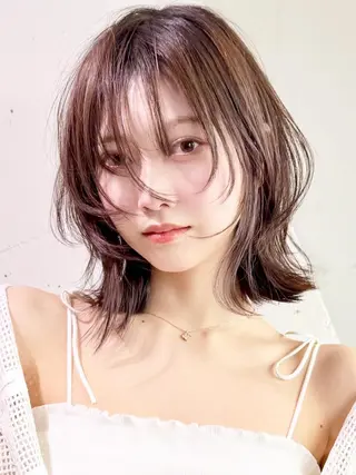 カラー セミロング ITbyALBUM 八王子店のヘアスタイル