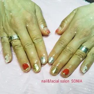 ネイル 小顔・毛穴・たるみ ネイル　似内真樹のエステ・リラクイメージ