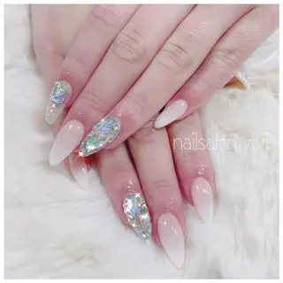 ネイル ＶＩＶＩ nailsalonのネイルデザイン