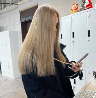 ロング カラー ハイトーン/レイヤー 💜Akaneのヘアスタイル