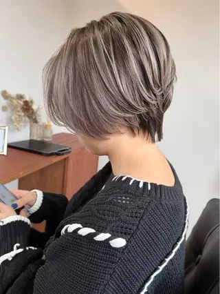 ショート カラー 髪質改善ｶﾗｰ ｹｱﾌﾞﾘｰﾁ/ﾀﾑのヘアスタイル