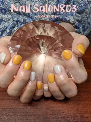 カラー Nail SIRANGANAのネイルデザイン
