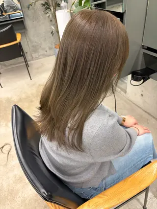 セミロング 頭皮につけないカラー /白髪ぼかし/実加永のヘアスタイル