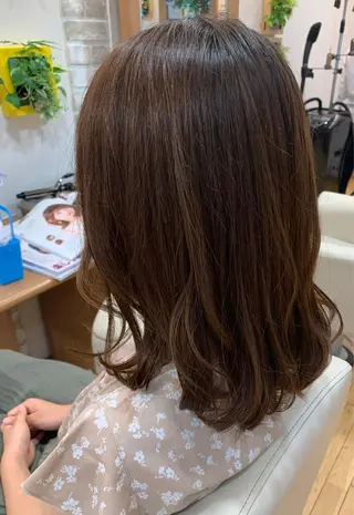 セミロング 中川 莉玖のヘアスタイル