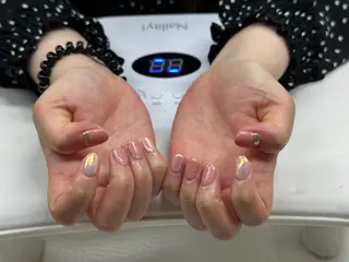 ネイル プラスネイル銀座中央通り店所属・はちや ゆいなのネイルデザイン