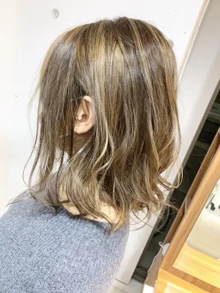 ミディアム カラー パーマ 白髪ぼかしハイライト 柳川拓哉のヘアスタイル