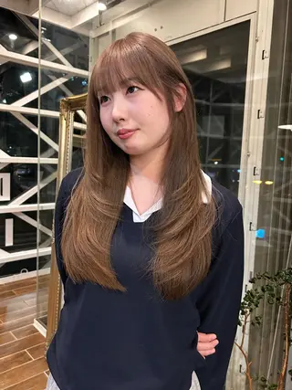 ロング 西 優衣奈のヘアスタイル