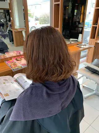 ミディアム カラー 白髪ぼかしハイライト 柳川拓哉のヘアスタイル