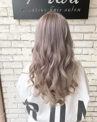ロング ヤマグチ ヒカルのヘアスタイル
