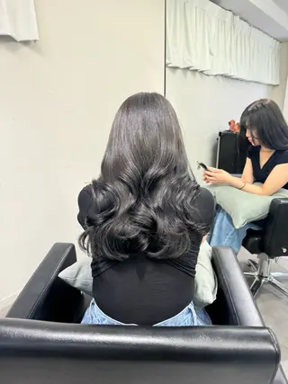 セミロング カラー AHNKISM所属・似合わせカット💎 トレンドレイヤーのヘアスタイル