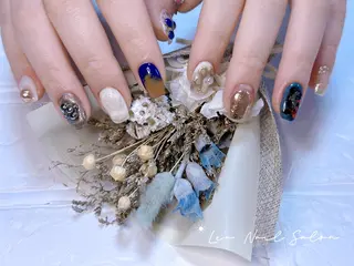 ショート カラー ネイル Lea NAILsalon所属・Le’a NailSalonのネイルデザイン