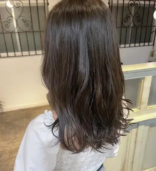 セミロング カラー NOEL所属・フェイシャルエステ Utaiのエステ・リラクイメージ