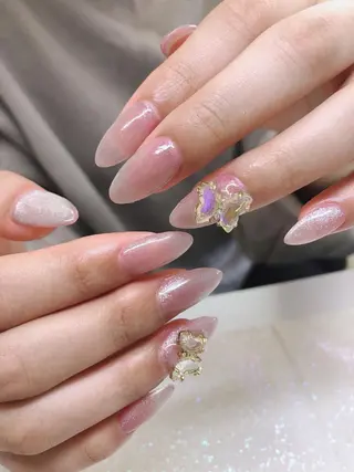 ネイル Flowerネイルサロン所属・. yukiのネイルデザイン