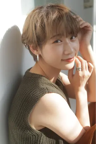 ショート カラー 保子 祐里香のヘアスタイル