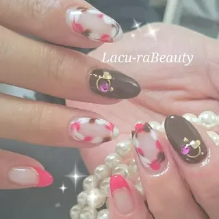 ネイル 小顔と腸の専門店 ラクーラビューティのエステ・リラクイメージ