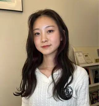 ロング LINE.ai所属・mei／周南 ／ぷつっと／レイヤーのヘアスタイル