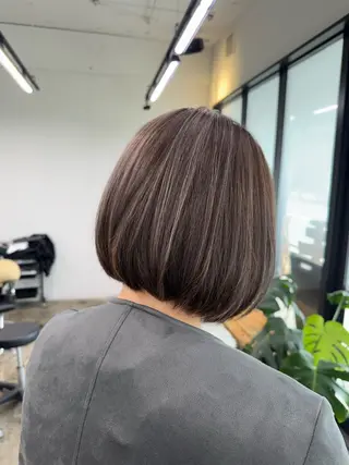 ショート EGAO所属・yuuka🌻 ハイライト/艶カラーのヘアスタイル