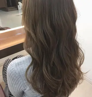 ロング カラー 二宮 早智子のヘアスタイル
