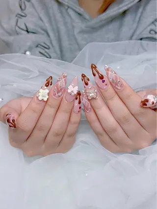 ネイル Mio_ Noiranailのネイルデザイン