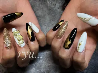 ネイル 筒井 美穂のネイルデザイン