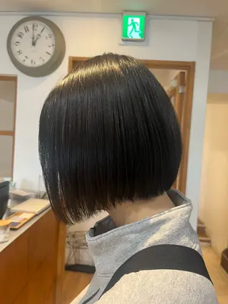ショート 安達 葵のヘアスタイル