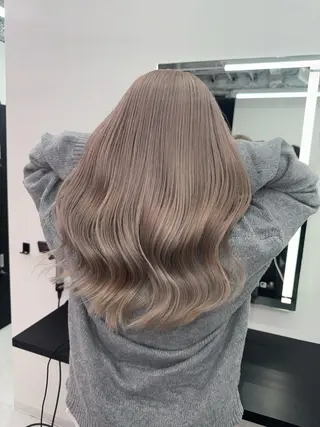 ロング カラー Neolive Luca　御茶ノ水店所属・透明カラー/韓国風 Subaruのヘアスタイル