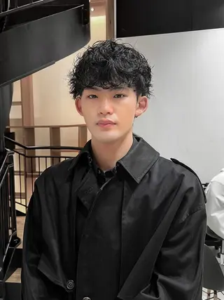 パーマ メンズ Qin shaire salon 原宿verno店所属・【センターパート】 ETO／江藤翼の眉毛・アイブロウイメージ