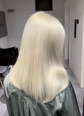 セミロング Maison所属・Maison髪質改善 ブリーチ/ハイライトのヘアスタイル