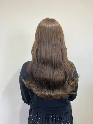 ロング 梅山 美侑のヘアスタイル